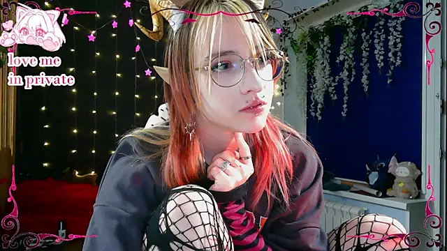 Snapshot of Honelin chatting on 02/23/26, 05:54 Honelin online show from 02/23/26, 05:54