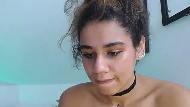 Snapshot of diamonmeli chatting on 02/09/25, 11:36 diamonmeli online show from 02/09/25, 11:36