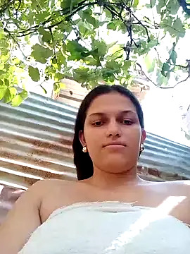 girl milk1 online show from 02/16/25, 07:49