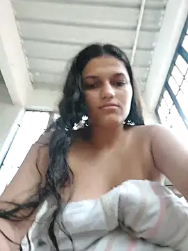 girl milk1 online show from 02/25/25, 09:57