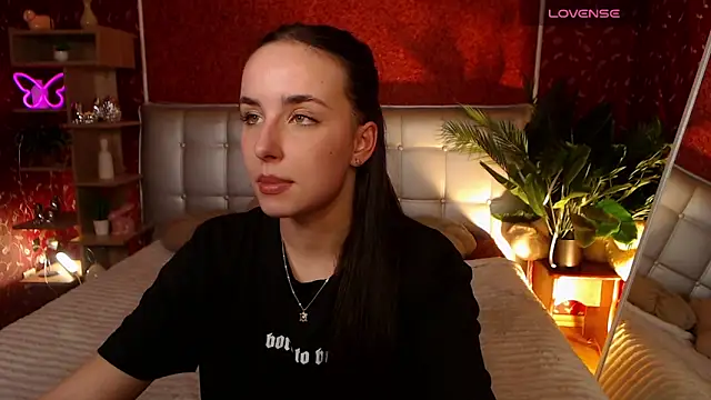 Snapshot of AuroraAksnesss chatting on 03/14/25, 05:35 AuroraAksnesss online show from 03/14/25, 05:35