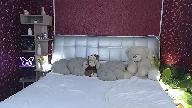 Snapshot of AuroraAksnesss chatting on 09/11/25, 08:14 AuroraAksnesss online show from 09/11/25, 08:14