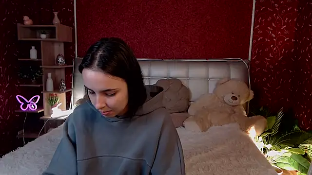 Snapshot of AuroraAksnesss chatting on 09/30/25, 04:12 AuroraAksnesss online show from 09/30/25, 04:12