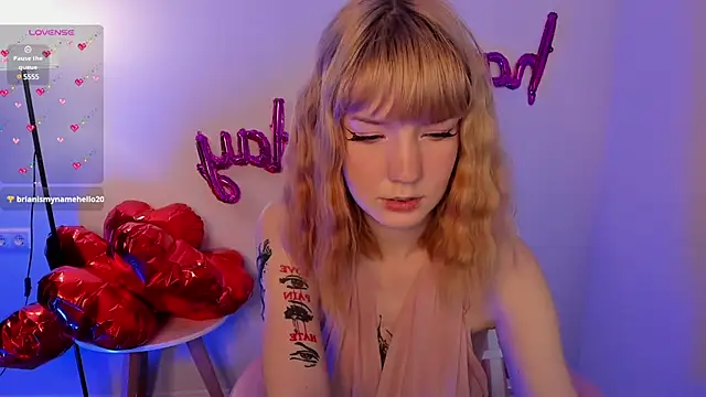 Linablueeyed online show from 02/20/25, 08:17