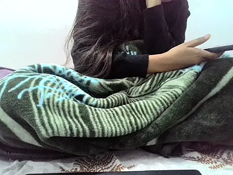 DOLL CUTY online show from 12/05/25, 07:21