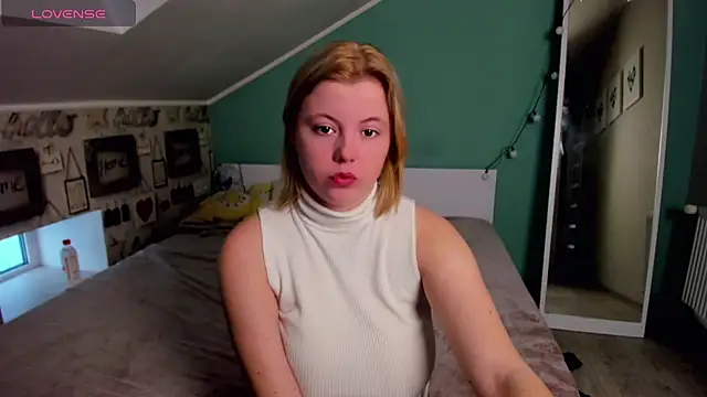 Snapshot of LillyDepp chatting on 12/30/24, 08:43 LillyDepp online show from 12/30/24, 08:43