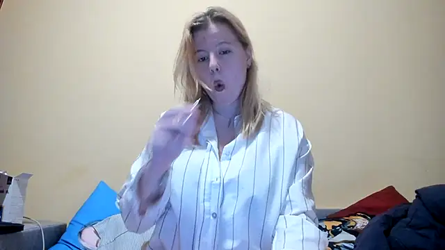 Snapshot of LillyDepp chatting on 11/21/25, 04:38 LillyDepp online show from 11/21/25, 04:38