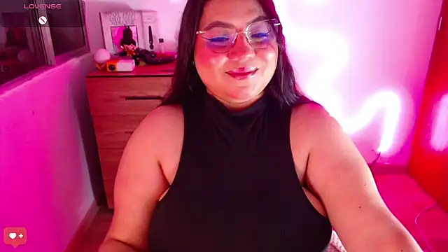 Snapshot of Rebeca_charme21 chatting on 01/18/25, 03:20 Rebeca charme21 online show from 01/18/25, 03:20