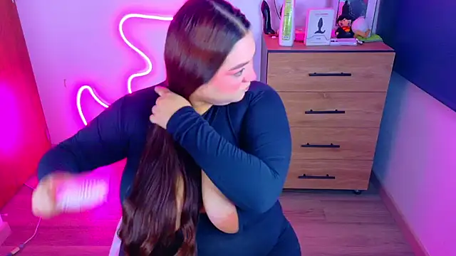 Snapshot of Rebeca_charme21 chatting on 10/04/25, 08:12 Rebeca charme21 online show from 10/04/25, 08:12