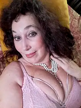 GypsyEsmeralda online show from 10/19/25, 07:47