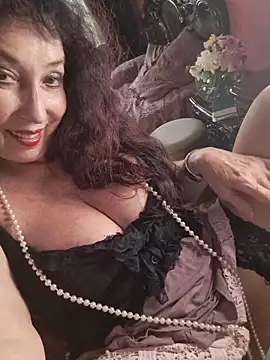 GypsyEsmeralda online show from 06/18/26, 02:10
