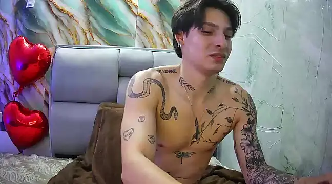 Apolo Hidalgo01 online show from 02/07/25, 04:24