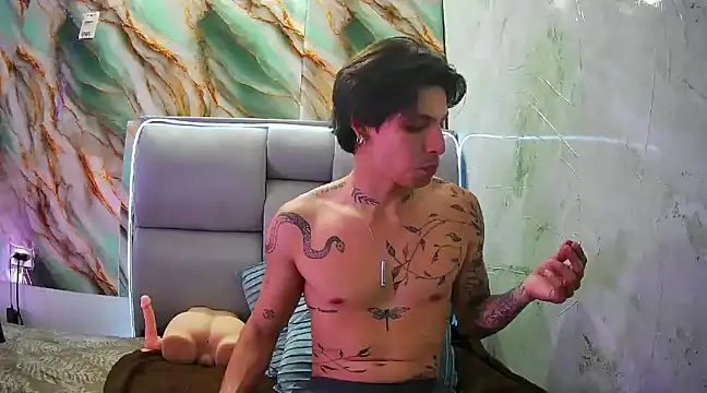 Apolo Hidalgo01 online show from 02/19/25, 04:33