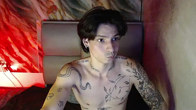 Apolo Hidalgo01 online show from 10/19/25, 06:08