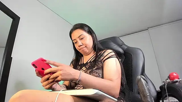 charlotte joliedart online show from 12/13/24, 03:16