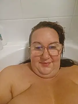 Snapshot of Bekahblows chatting on 10/31/25, 10:44 Bekahblows online show from 10/31/25, 10:44