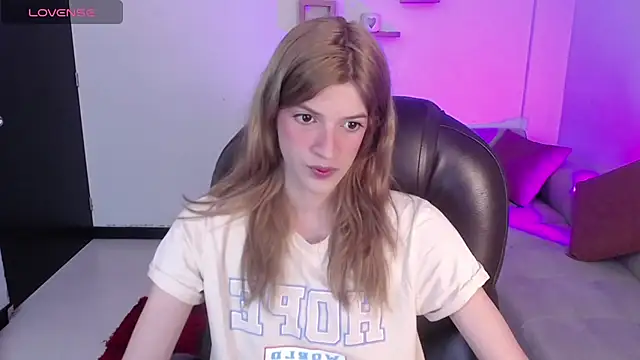 Nora Vennucci online show from 02/02/25, 07:46