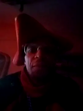 Snapshot of ottomusbrown chatting on 03/19/25, 07:18 ottomusbrown online show from 03/19/25, 07:18