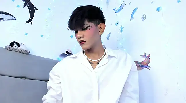 Snapshot of andrew_uwu_ chatting on 12/11/24, 10:38 andrew uwu online show from 12/11/24, 10:38