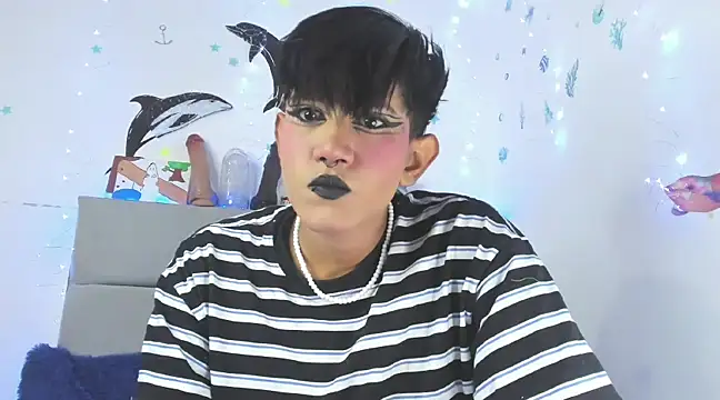 Snapshot of andrew_uwu_ chatting on 12/18/24, 12:43 andrew uwu online show from 12/18/24, 12:43