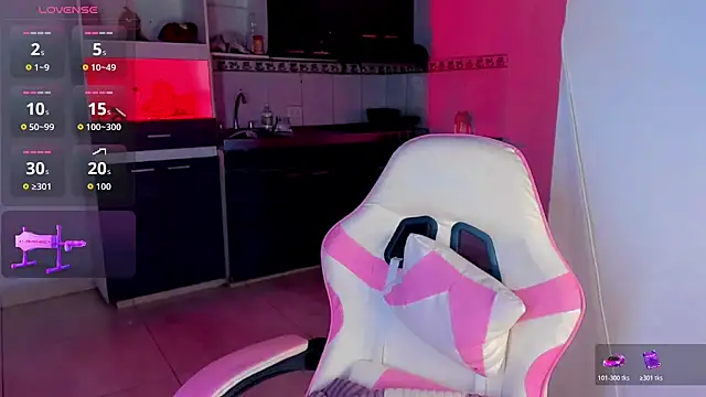 Snapshot of pinkscreens chatting on 03/08/26, 06:06 pinkscreens online show from 03/08/26, 06:06