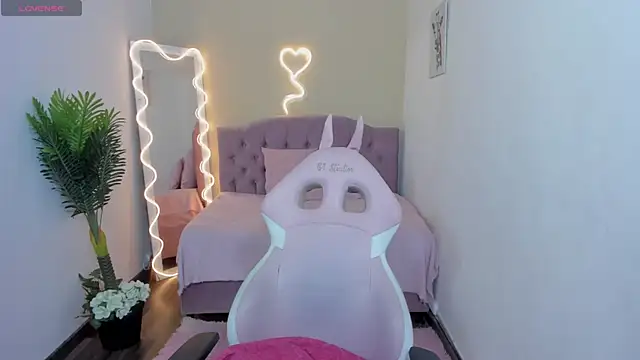 kendra tay online show from 01/10/25, 03:07