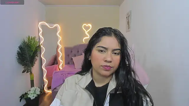 kendra tay online show from 02/04/25, 03:22