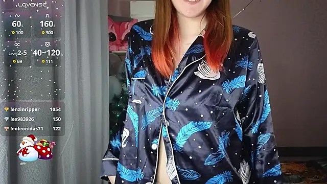 Snapshot of CassieJuice69 chatting on 12/25/24, 09:00 CassieJuice69 online show from 12/25/24, 09:00