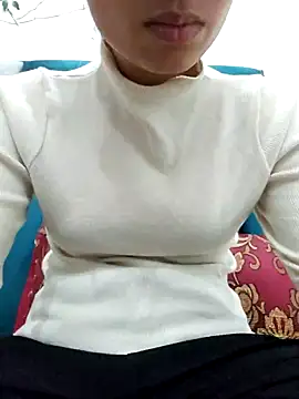 Snapshot of Aleena_Rai chatting on 12/05/24, 10:45 Aleena Rai online show from 12/05/24, 10:45