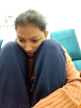 Snapshot of Aleena_Rai chatting on 12/14/24, 05:36 Aleena Rai online show from 12/14/24, 05:36