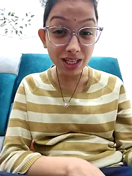 Snapshot of Aleena_Rai chatting on 02/19/25, 07:05 Aleena Rai online show from 02/19/25, 07:05