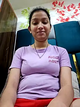 Snapshot of Aleena_Rai chatting on 03/18/25, 07:31 Aleena Rai online show from 03/18/25, 07:31