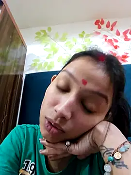 Snapshot of Aleena_Rai chatting on 03/22/25, 05:20 Aleena Rai online show from 03/22/25, 05:20