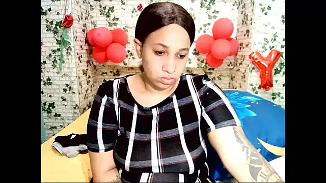 Snapshot of Indian_candyXX chatting on 02/12/25, 04:33 Indian candyXX online show from 02/12/25, 04:33