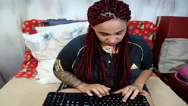Snapshot of Indian_candyXX chatting on 02/28/25, 09:04 Indian candyXX online show from 02/28/25, 09:04