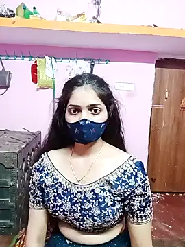 Snapshot of Cute-Simmi chatting on 12/10/24, 09:44 Cute-Simmi online show from 12/10/24, 09:44