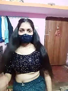 Snapshot of Cute-Simmi chatting on 12/11/24, 07:31 Cute-Simmi online show from 12/11/24, 07:31