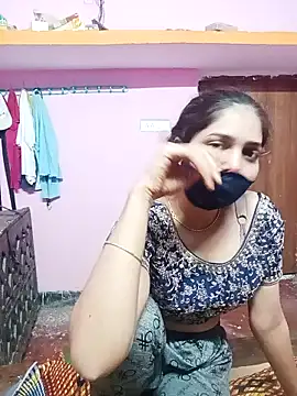 Snapshot of Cute-Simmi chatting on 12/13/24, 03:21 Cute-Simmi online show from 12/13/24, 03:21