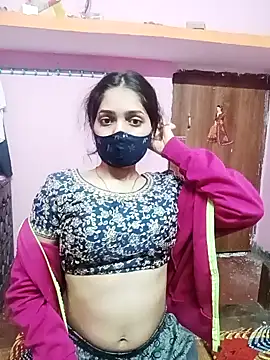 Snapshot of Cute-Simmi chatting on 12/16/24, 04:38 Cute-Simmi online show from 12/16/24, 04:38