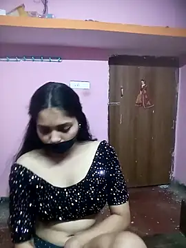 Snapshot of Cute-Simmi chatting on 12/30/24, 01:47 Cute-Simmi online show from 12/30/24, 01:47