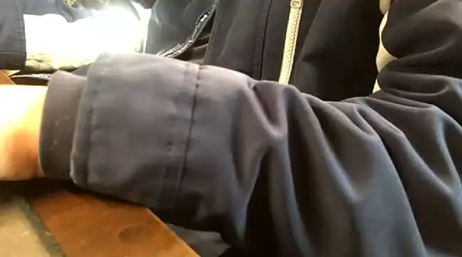 Snapshot of Ryan67533 chatting on 01/04/25, 04:23 Ryan67533 online show from 01/04/25, 04:23