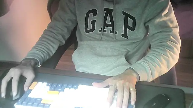 Snapshot of Ryan67533 chatting on 01/10/26, 08:05 Ryan67533 online show from 01/10/26, 08:05