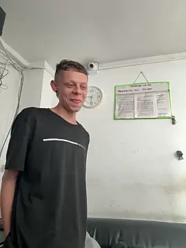 Snapshot of Daddyrich_632 chatting on 02/21/26, 02:29 Daddyrich 632 online show from 02/21/26, 02:29