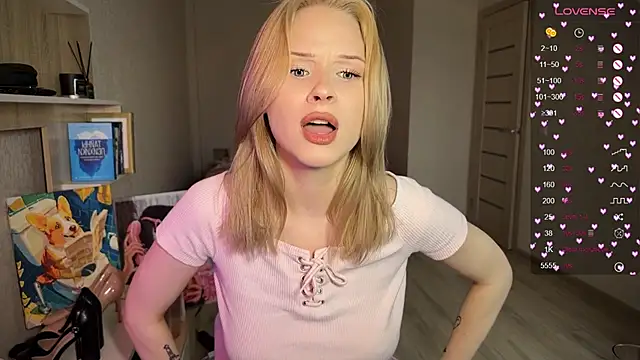 lisa barbie online show from 10/22/25, 08:03