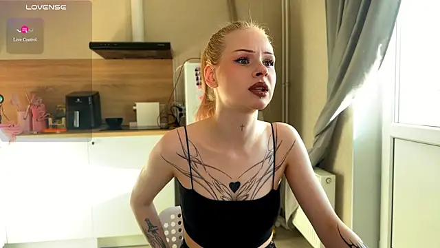 lisa barbie online show from 05/08/26, 04:07