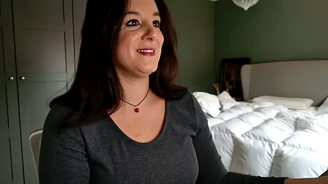 flatwhite0 online show from 02/05/25, 01:33