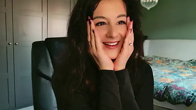 flatwhite0 online show from 11/03/25, 11:00