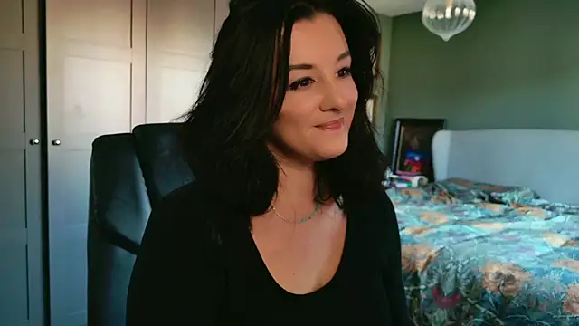 flatwhite0 online show from 12/02/25, 10:42