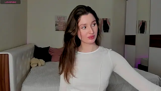 Snapshot of tender_babyy chatting on 12/06/24, 02:17 tender babyy online show from 12/06/24, 02:17