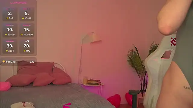 Snapshot of tender_babyy chatting on 02/21/25, 11:11 tender babyy online show from 02/21/25, 11:11